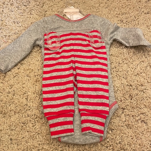 Lot of 2 Christmas Outfits. Cat & Jack Santa Outfit and Carter’s Outfit - Picture 9 of 9